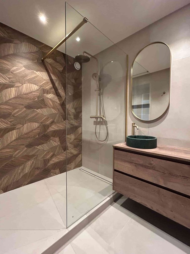 Complete renovatie naar luxe badkamer in Eindhoven